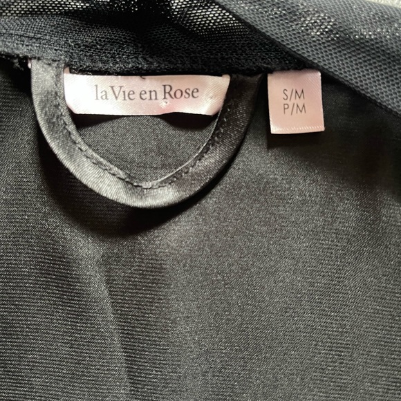 La Vie En Rose 🌹 Black Satiny Mesh Trim Robe Size S/M - Picture 8 of 11